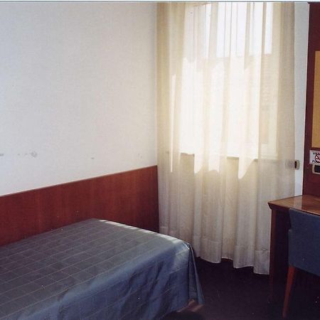 Locanda Sant'Ambrogio Cislago Εξωτερικό φωτογραφία