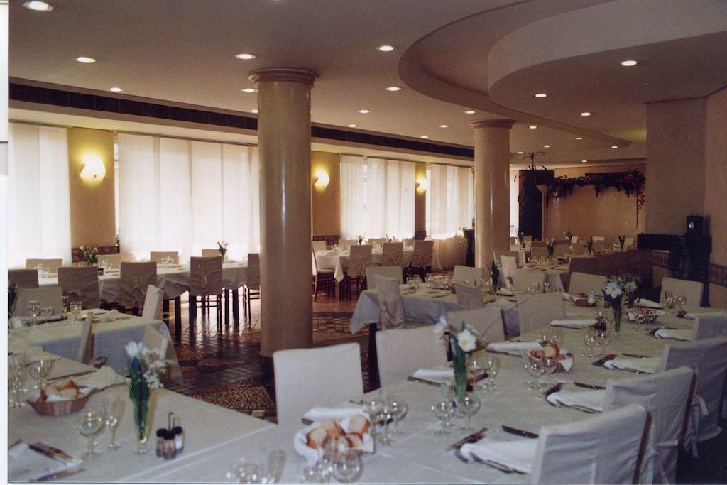 Locanda Sant'Ambrogio Cislago Εξωτερικό φωτογραφία